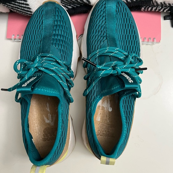 Womens Sorel Shoes - Picture 3 of 4